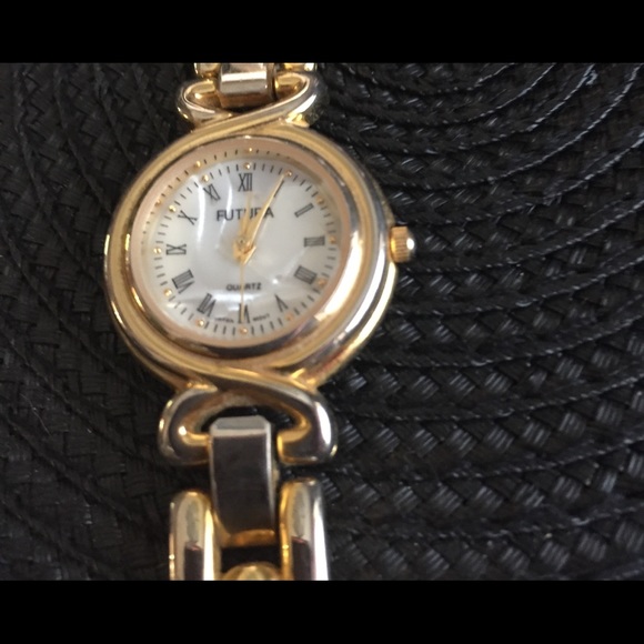 Petite Gold Tone Fashion Quartz Watch - Picture 1 of 2